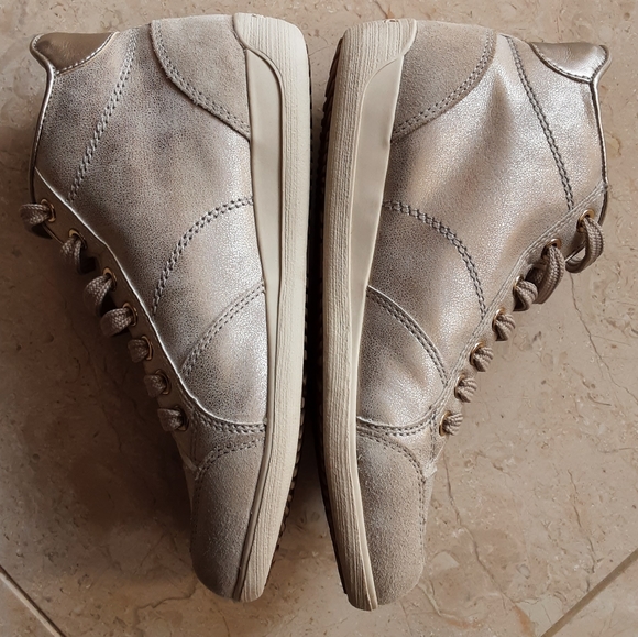 GEOX RESPIRA BLOMIEE BEIGE / GOLD ZIPPERED HI TOP SNEAKERS US 5 - Picture 6 of 16